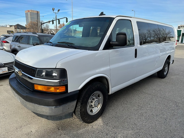photo of 2017 Chevrolet Express LT 3500 Extended